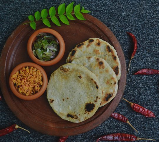 Kandy City Tour with Street Food Flavors
